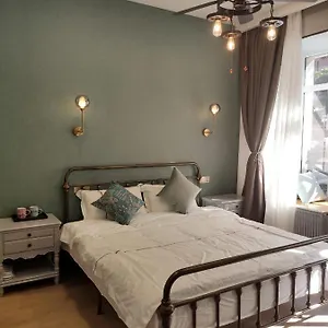 Qin Boutique Отель Тбилиси